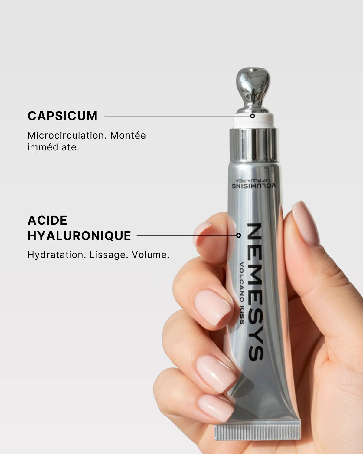 Tube NEMESYS Volcano Kiss mettant en avant le Capsicum pour la microcirculation et l’acide hyaluronique pour l’hydratation.